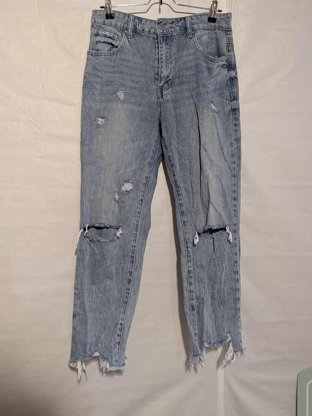 Light Blue Distressed Boyfriend Jeans - Casual Relaxed Fit